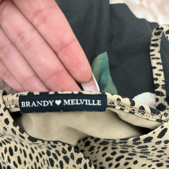 brandy melville cropped print top - Picture 2 of 2